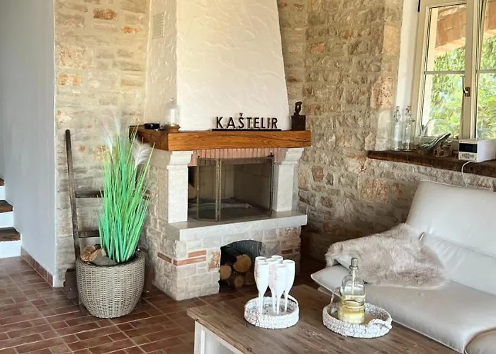Beautiful Casa Mirejo With Pool In Kastelir Вилла