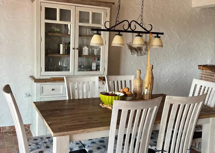 Beautiful Casa Mirejo With Pool In Kastelir Vila *