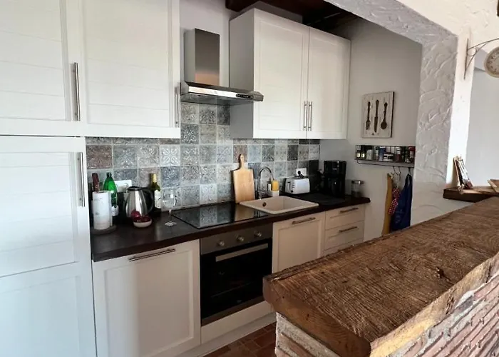 Beautiful Casa Mirejo With Pool In Kastelir Vila