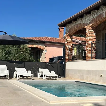 Beautiful Casa Mirejo With Pool In Kastelir *