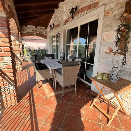 Beautiful Casa Mirejo With Pool In Kastelir Villa *