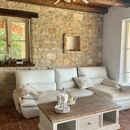 Beautiful Casa Mirejo With Pool In Kastelir Labinci