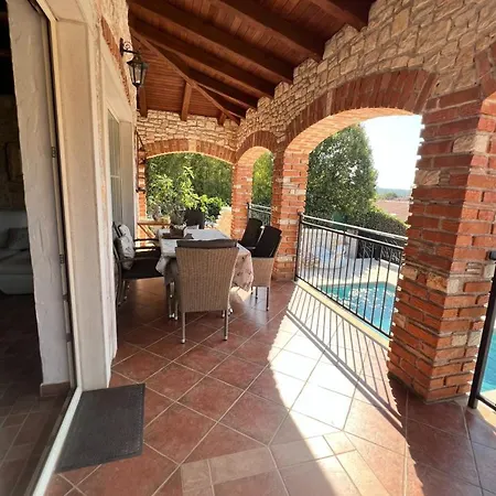 Beautiful Casa Mirejo With Pool In Kastelir Villa *
