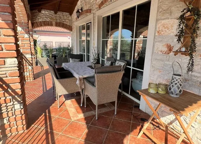 Beautiful Casa Mirejo With Pool In Kastelir Villa *