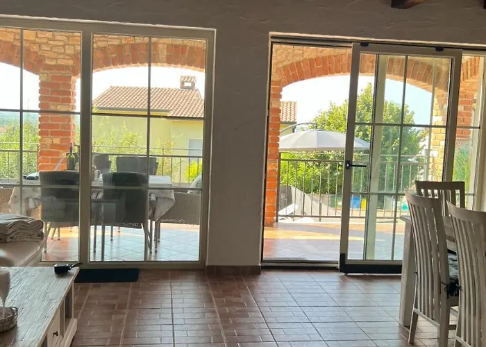 Beautiful Casa Mirejo With Pool In Kastelir Villa